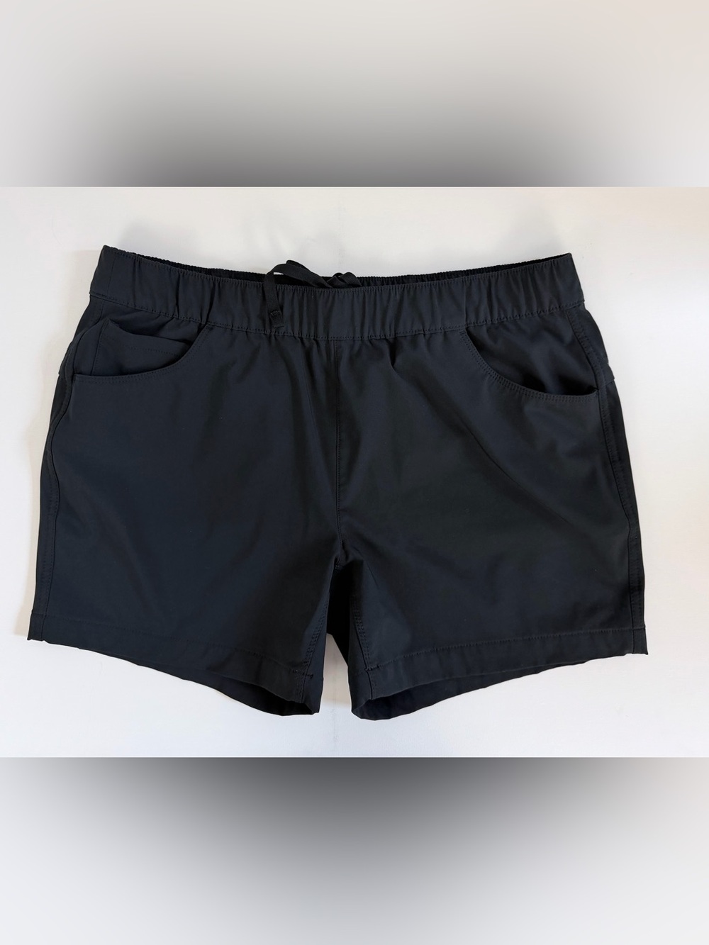 Eddie Bauer Women's Black Athletic Elastic Waist Mesh Lined 5 Pocket Shorts 12